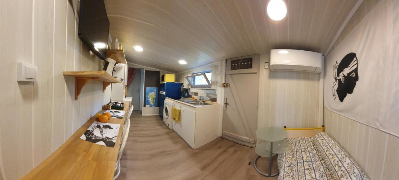Clematisso Hostel Lucciana  Ngoại thất bức ảnh